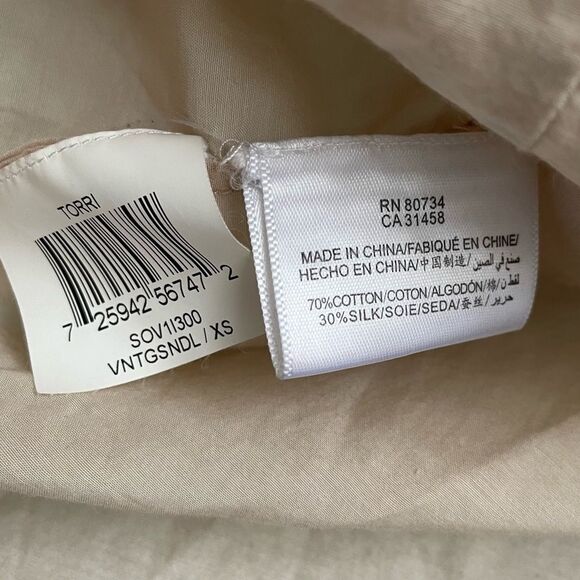 BCBGMAXAZRIA Tori Cotton Silk V-Neck Long Sleeve Popover Shirt Blouse Tan XS - Picture 7 of 7